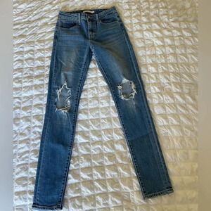Levi’s high rise skinny denim